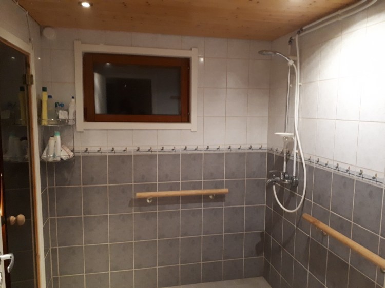 Shower facilities at Villa Mattila